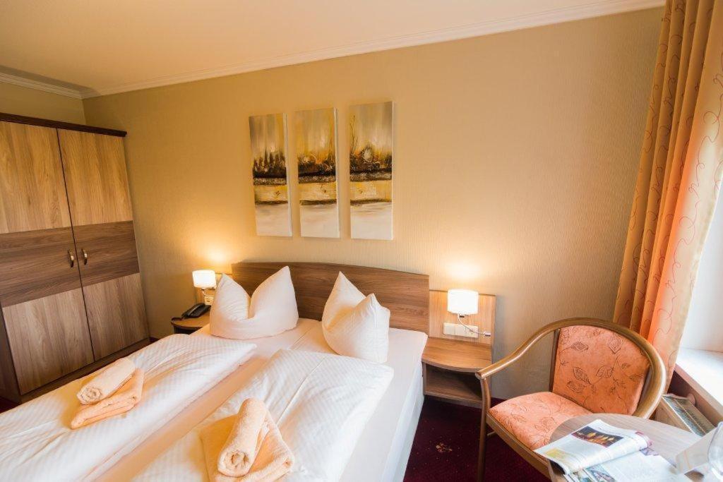 Berghotel Wilhelmsburg Bad Kosen Værelse billede