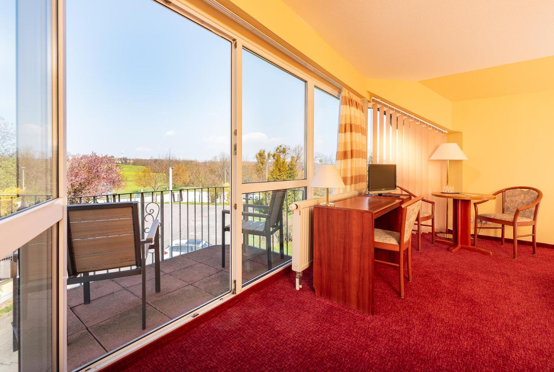 Berghotel Wilhelmsburg Bad Kosen Værelse billede